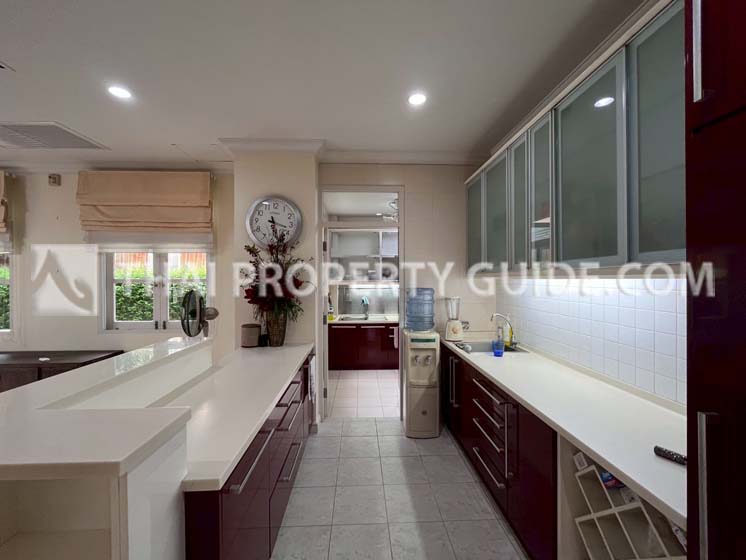 House with Shared Pool in Sukhumvit 